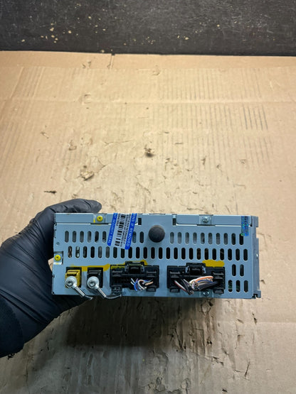 2013 to 2014 Ford Edge AM/FM Radio Reciever OEM w1578 DG2
