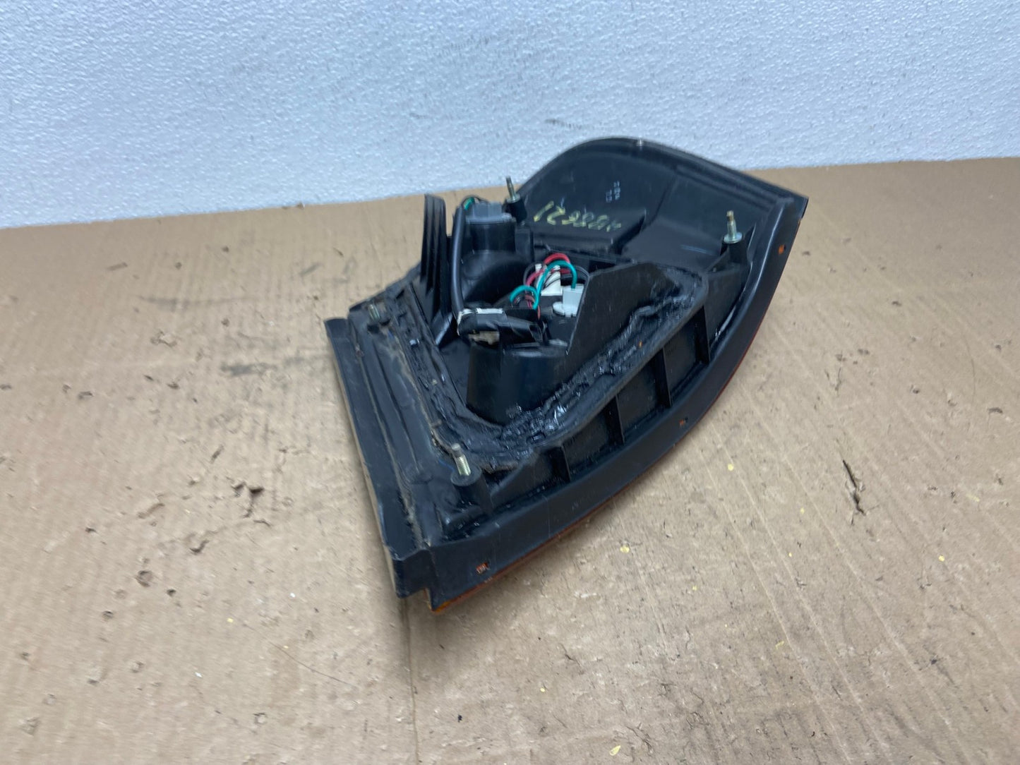 1998 1999 Nissan Altima Tail Light Left Driver Lh Side Oem AB8621 LK5