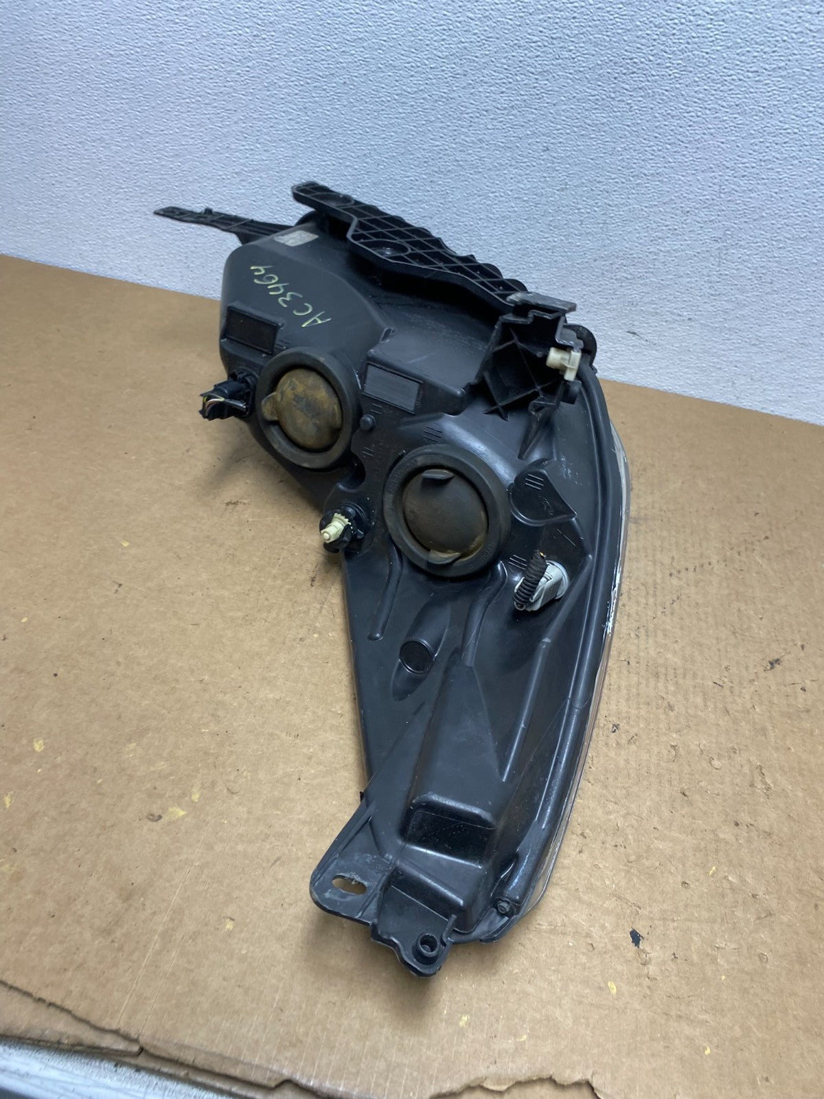 2013 - 2016 Ford Escape Headlight Left Driver Lh Side Halogen AC3464 DW8