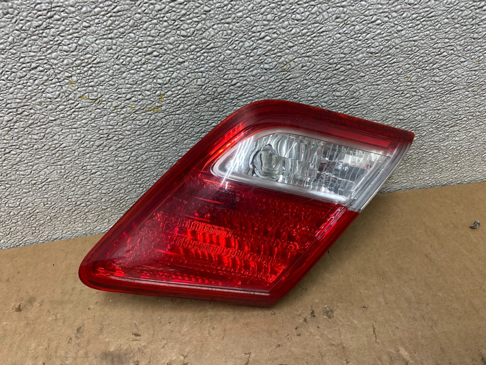2007 2008 2009 Toyota Camry Right Passenger Rh Tail Light Inner OEM Z9493 DW0