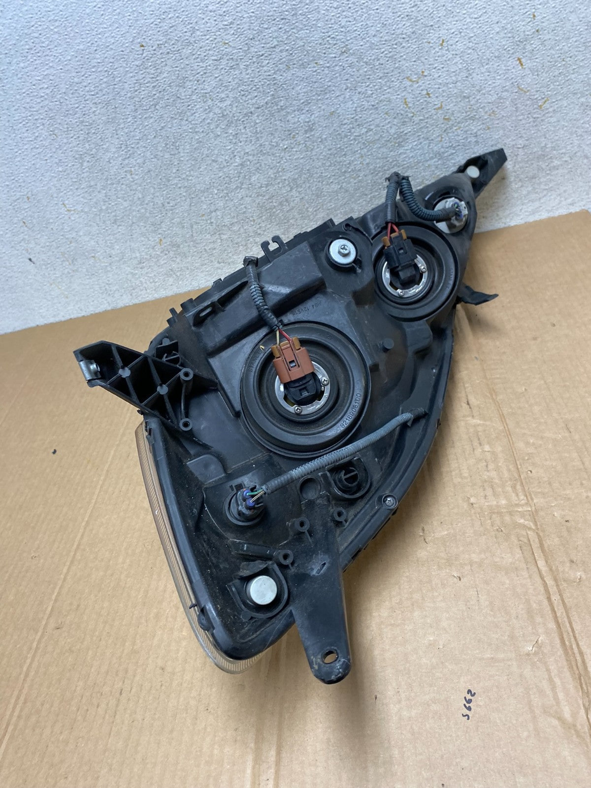 2006 to 2010 Toyota Sienna Right Passenger Rh Side Headlight Halogen AI5722 DW6