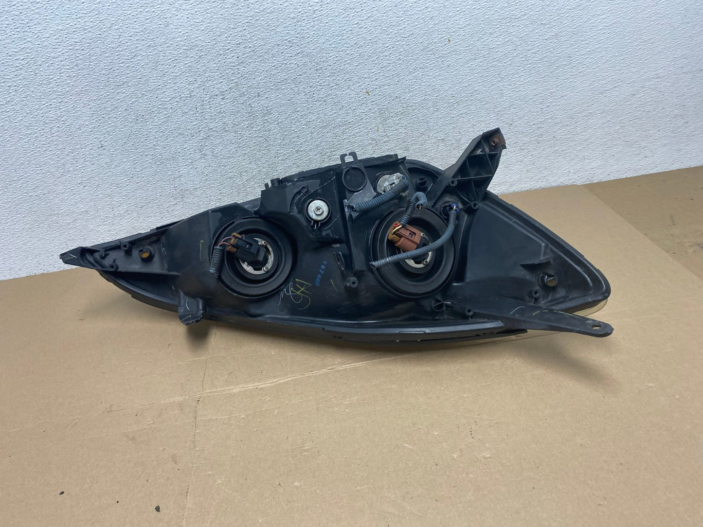 2004-2005 Toyota Sienna Left Driver LH Side Halogen Headlight AF4362 LK5