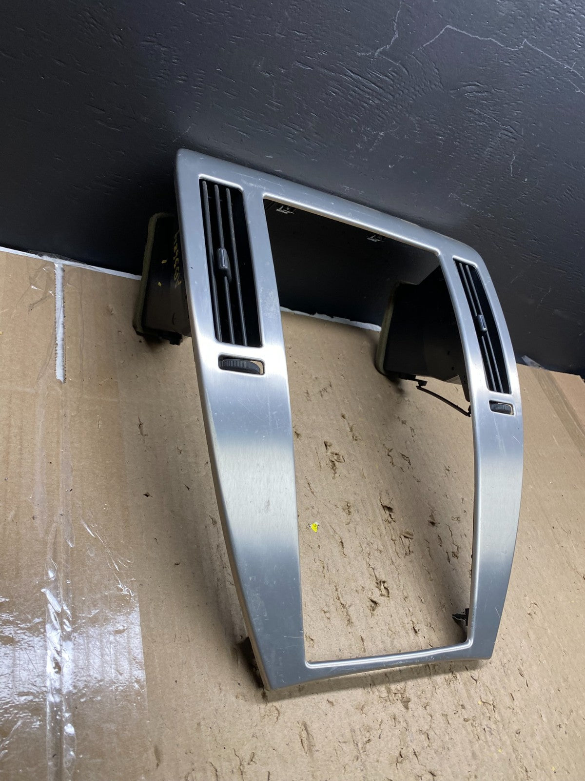 OEM 2007-2011 Cadillac STS Center Dash Trim Radio Bezel Vent Wood AB5684 DG3