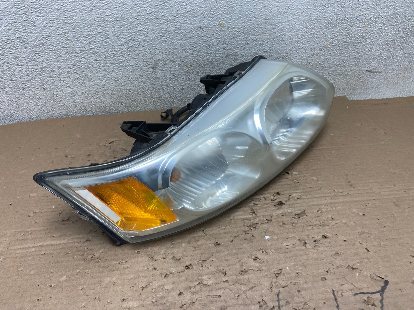 2003 to 2007 Saturn Ion Halogen Headlight Right Passenger RH Side AB1696 DW2