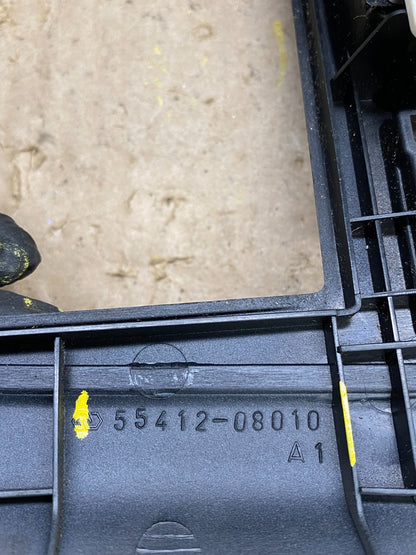 1998 to 2000 Toyota Sienna Center Console Radio Trim Bezel U4915 DG5