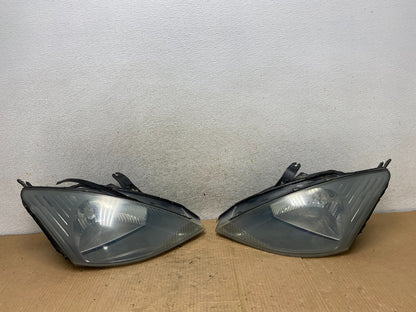 2000 to 2002 Ford Focus Left+Right Set Halogen Headlights AI8108 DW0