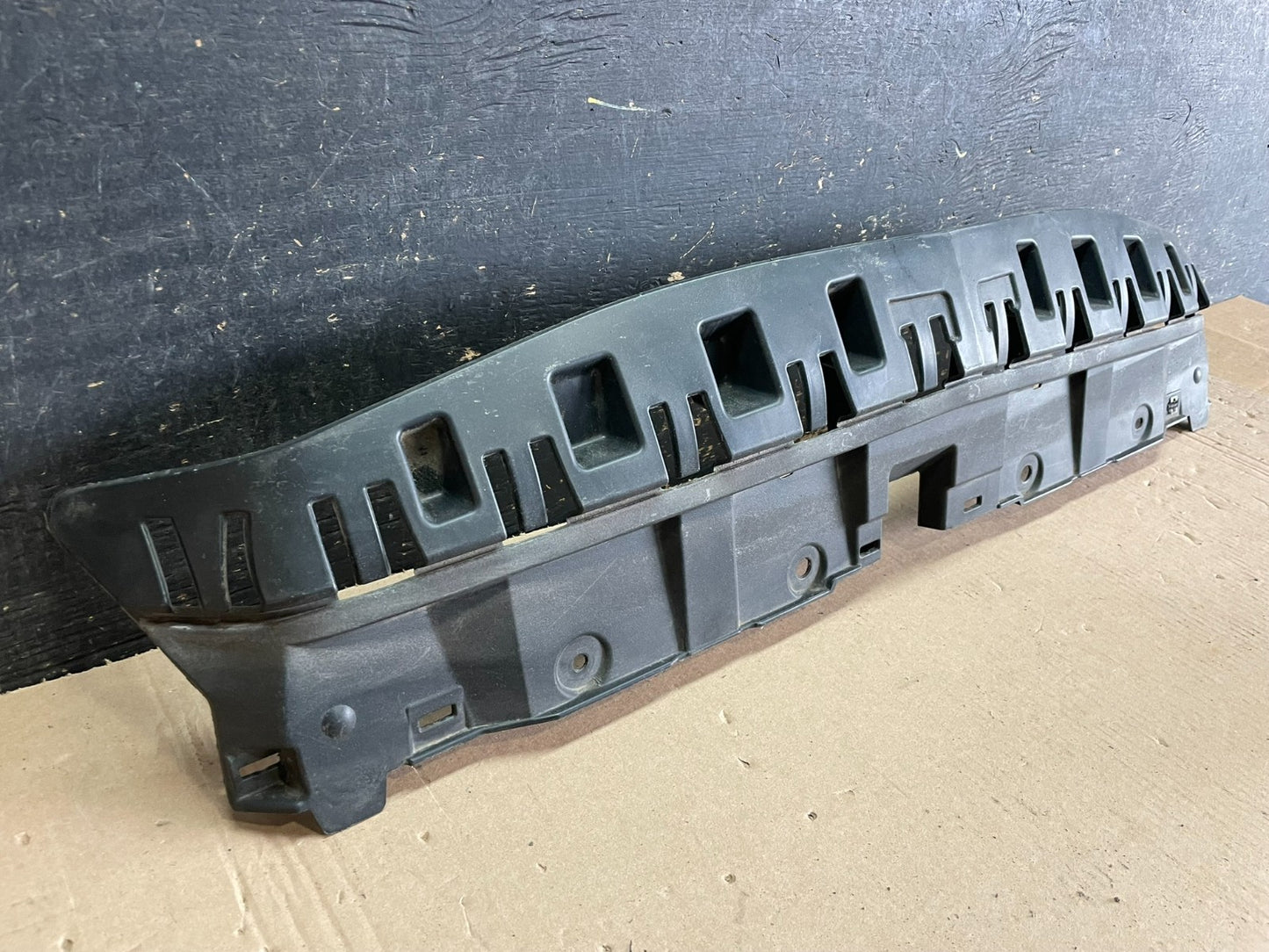 2012 to 2014 Chrysler 300 Front Upper Grille Radiator Cover OEM aa1921 DG1