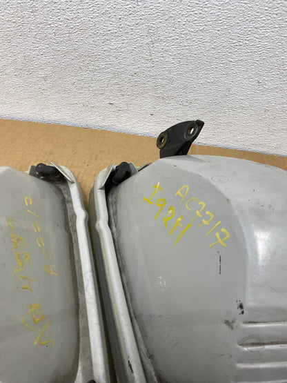 2001-2004 Toyota Sequoia Left+Right Side Halogen Headlights AC7717 DW11