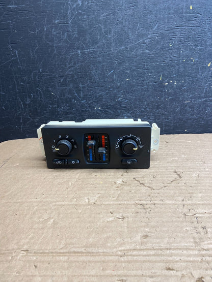 2003 to 2006 Chevrolet Silverado HVAC Heater Climate Control Module af2110 DG0