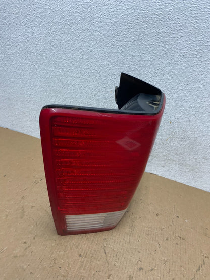 2007 2008 2009 Chrysler Aspen Tail Light Left Driver Lh Side AD8139 DW2
