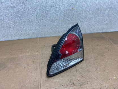 2000-2003 Lexus RX300 Right Passenger Side Rear Inner Tail Light Oem Y5977 DW2