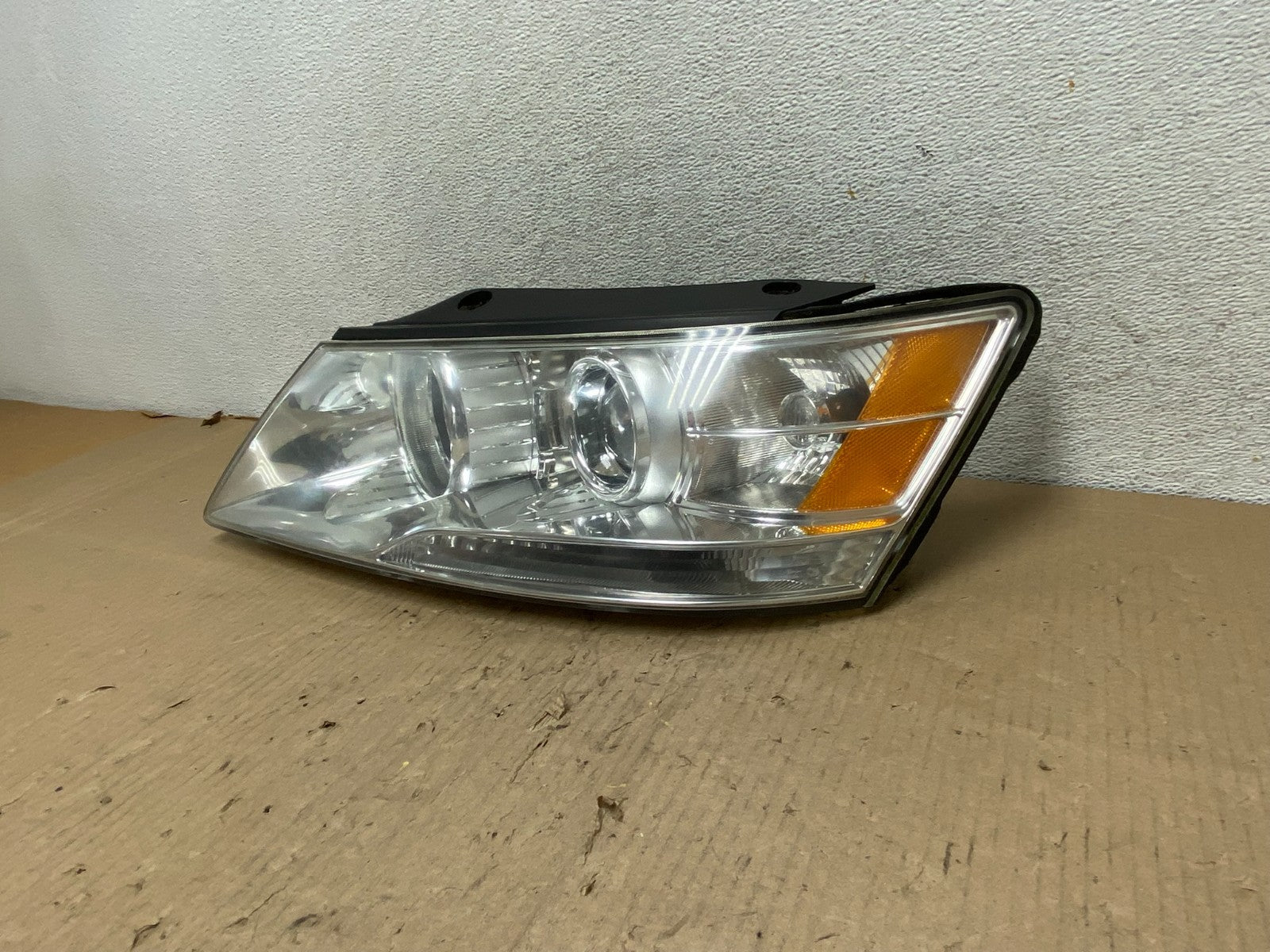 2009 - 2010 Hyundai Sonata Left Driver LH Side Headlight Halogen AG8027 DW2
