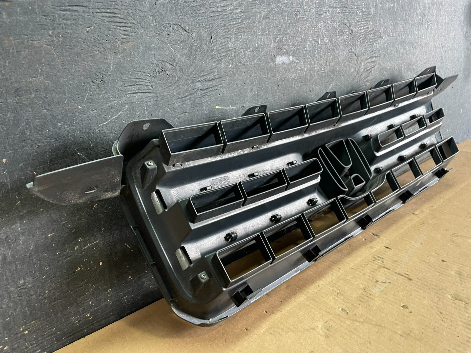 2006 to 2008 Honda Pilot Front Upper Grill Grille Oem AA2277  DG6