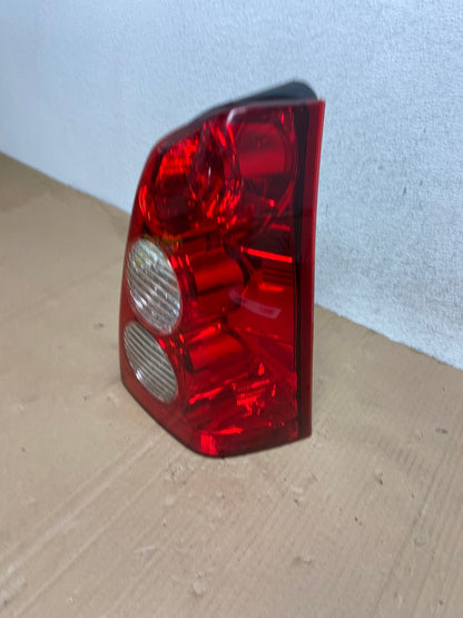 2005 2006 Mazda Tribute Right Passenger Rh Tail Light AE9114 LK1