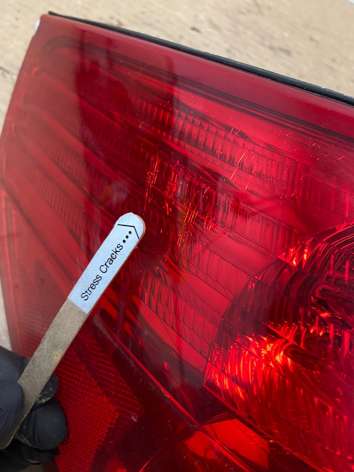 2006 to 2010 Toyota Sienna Left Driver LH Side Tail Light AB4901 LK4