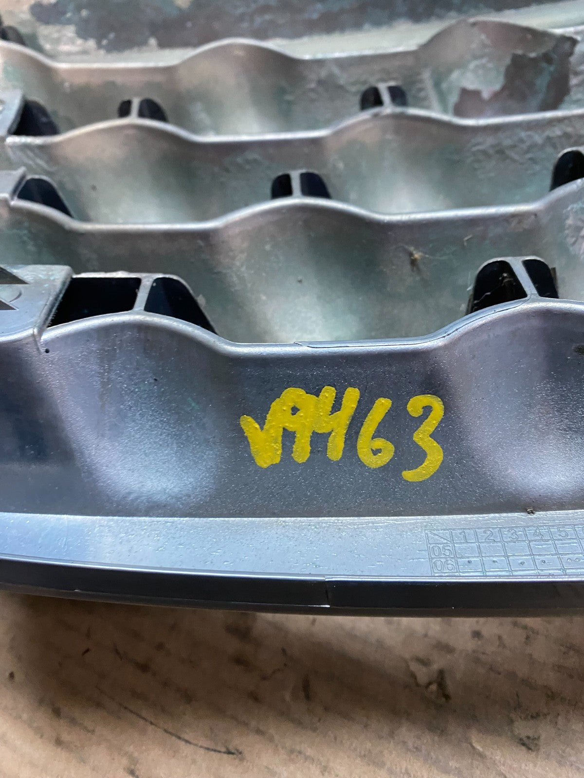 2006 2007 2008 Infiniti Fx35 Front Upper Grill Grille W/ Emblem OEM V9463 DG12