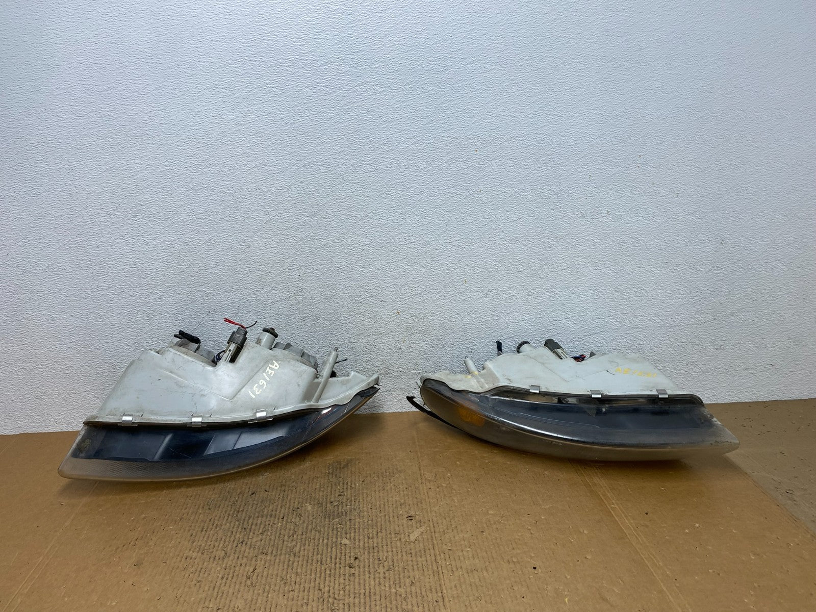 1997 to 2000 Dodge Avenger Left Driver LH Side Headlight ae1631 DG7