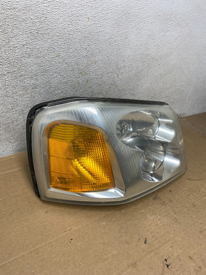 2002 to 2009 Gmc Envoy Right Passenger RH Side Headlight Halogen AH8259 DW2