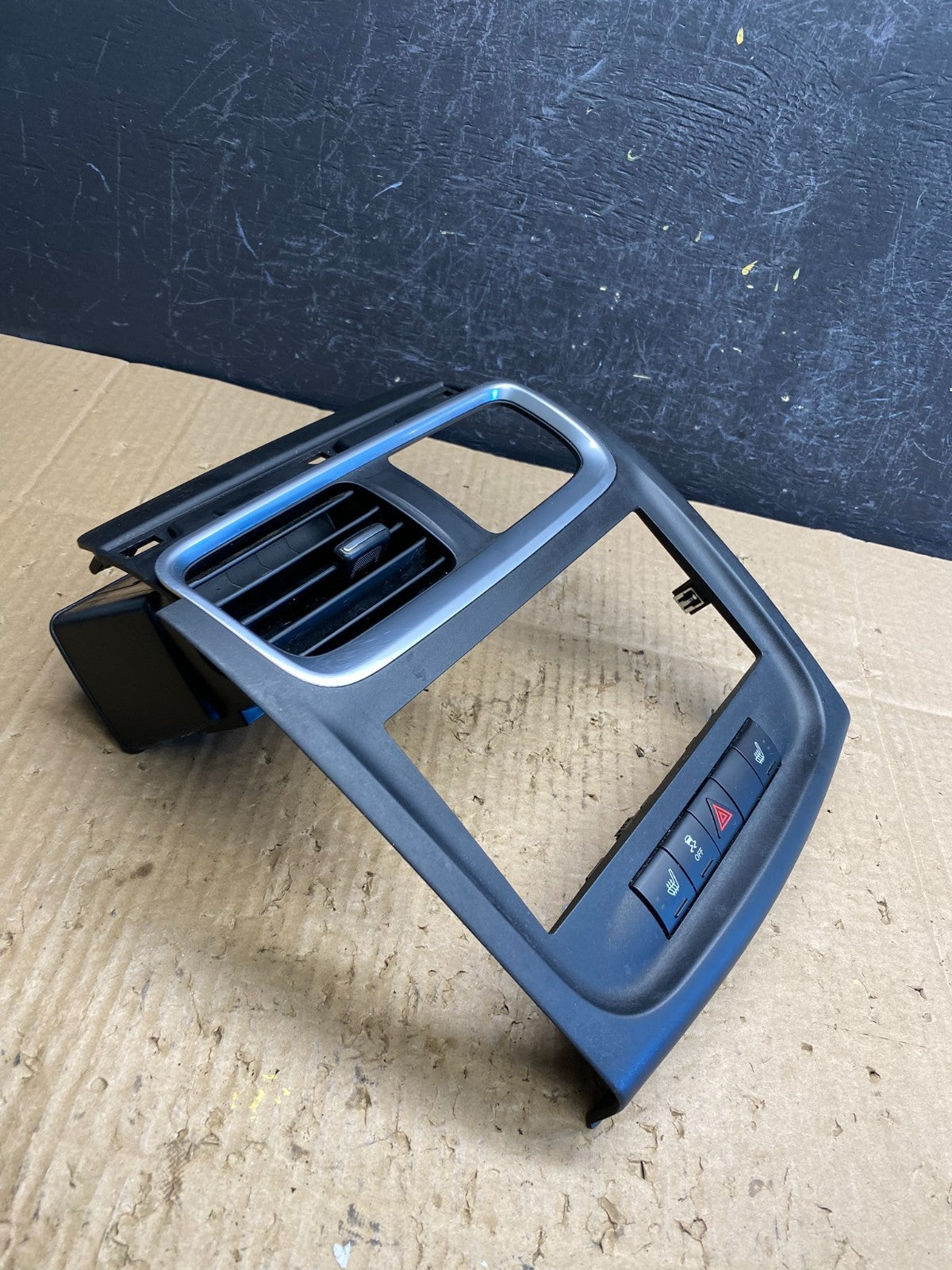 2011 - 2014 Dodge Avenger Center Dash Black Radio Trim Bezel Panel AD1923 DG1