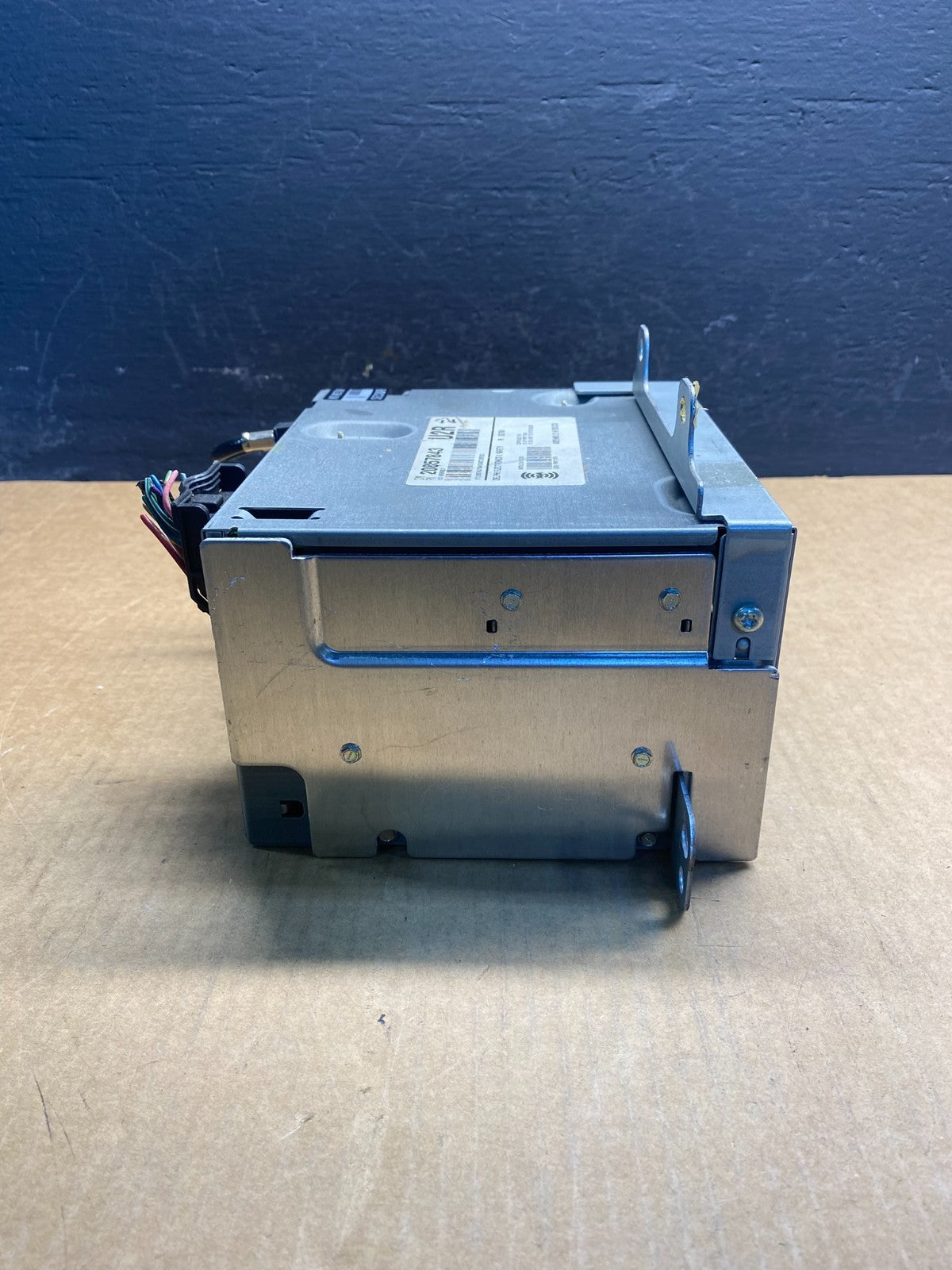 2009 2010 2011 Cadillac CTS Am Fm Cd Player Radio Receiver AC6869 DG2