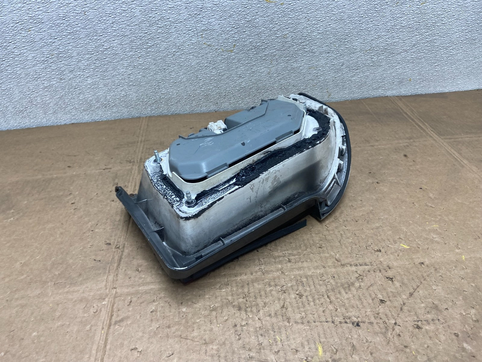 1992 to 1993 Mitsubishi Galant Right Passenger RH Side Tail Light y6841 DG5