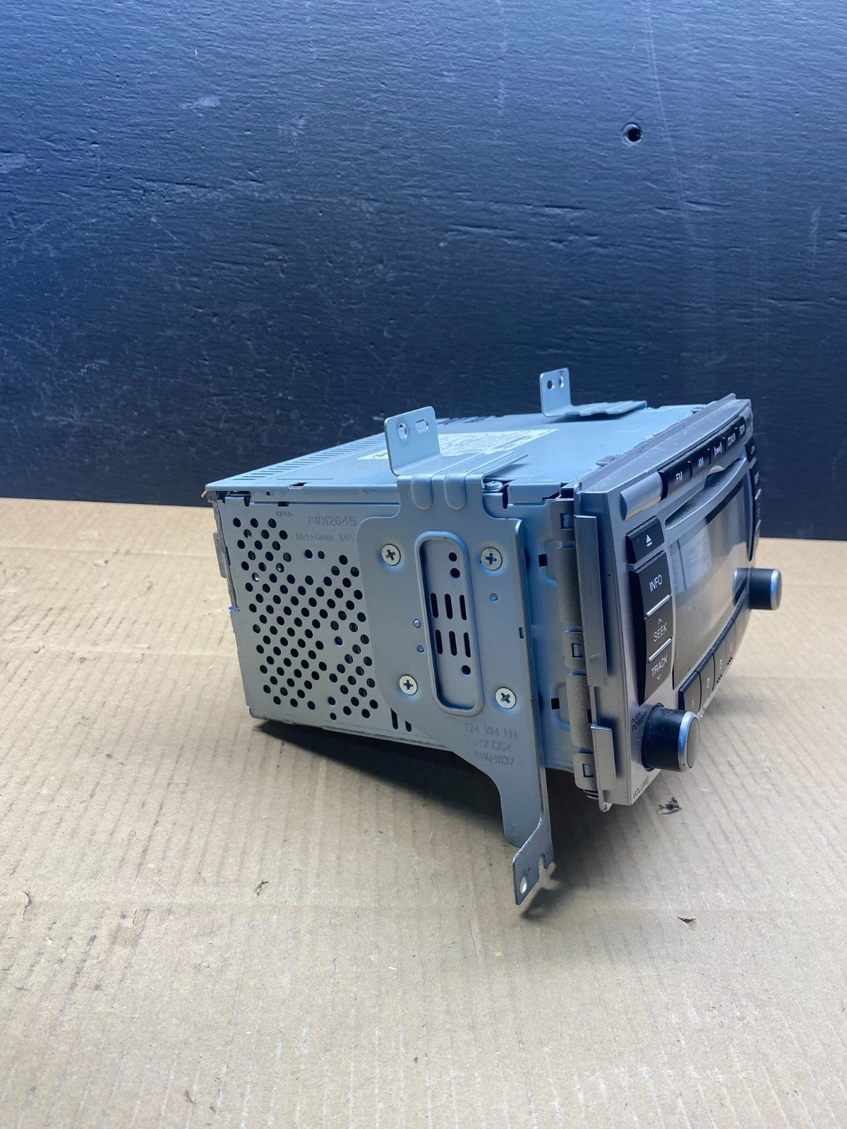 2007 to 2009 Hyundai Santa Fe AM/FM Radio CD Player AD1486 DG2
