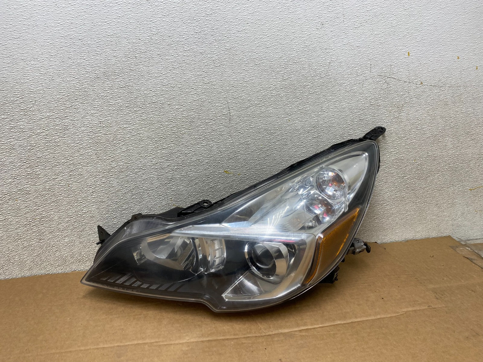 2013 2014 Subaru Legacy Outback Left Driver Halogen Headlight Z1257 DW0