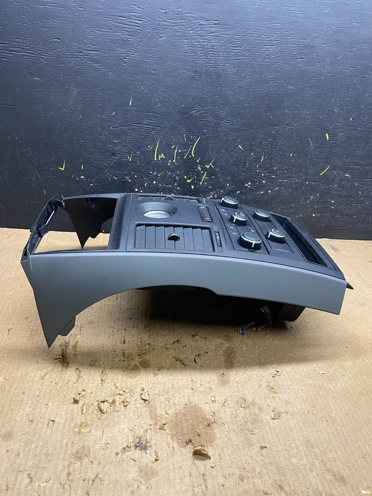2008-2010 Chrysler Town Country Climate Control Panel Center Dash Trim Z7175 DG1