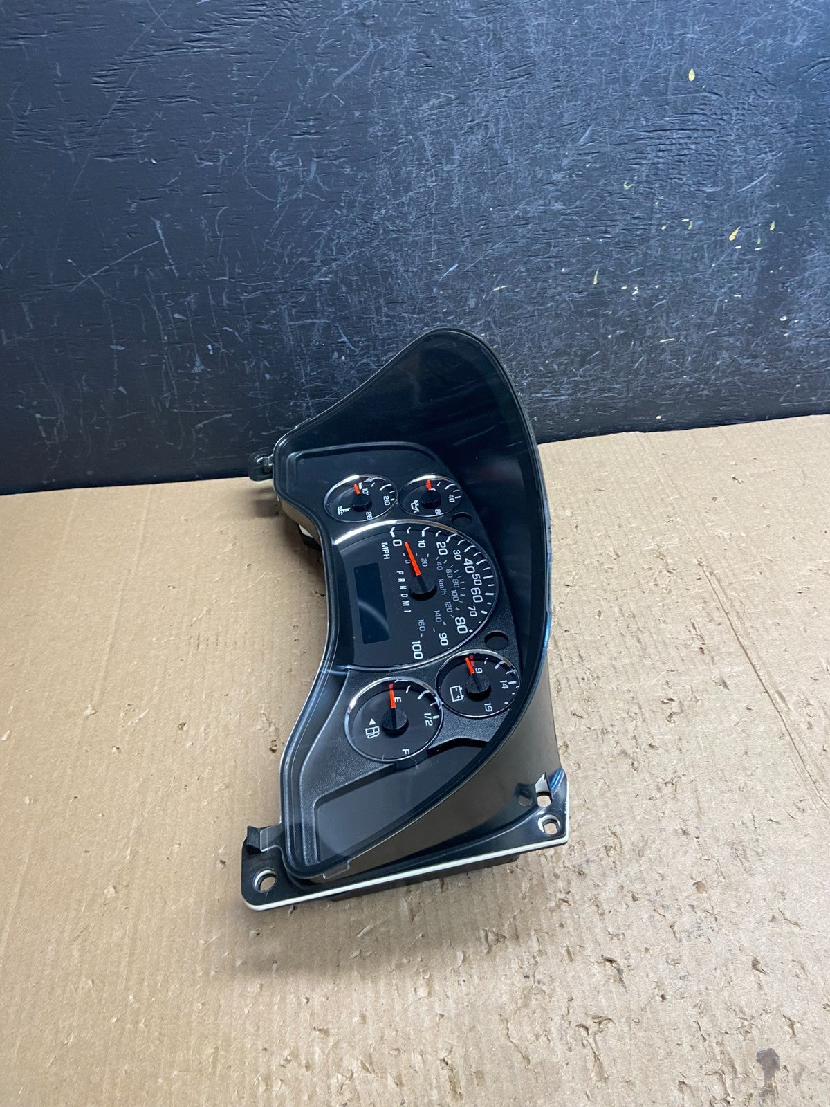 2013 2014 Chevrolet Express 1500 Speedometer Cluster Gauge AE4303 DG2