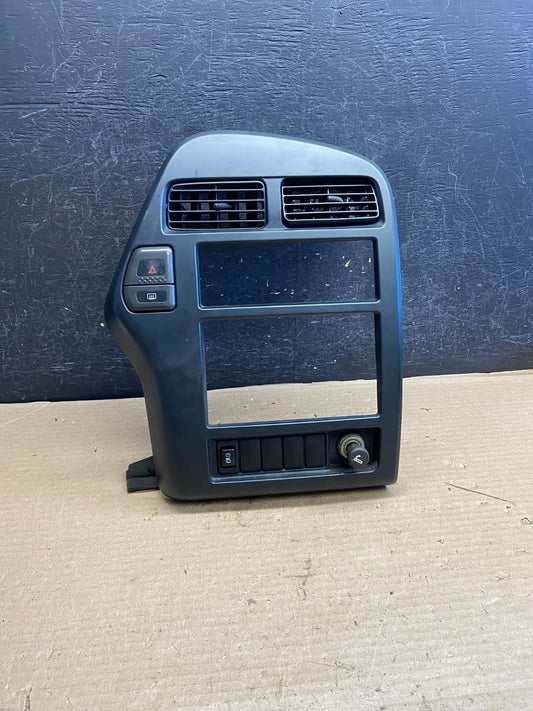 1997 - 2000 INFINITI QX4 Center Console Climate Radio Trim Bezel AH3666 DG0