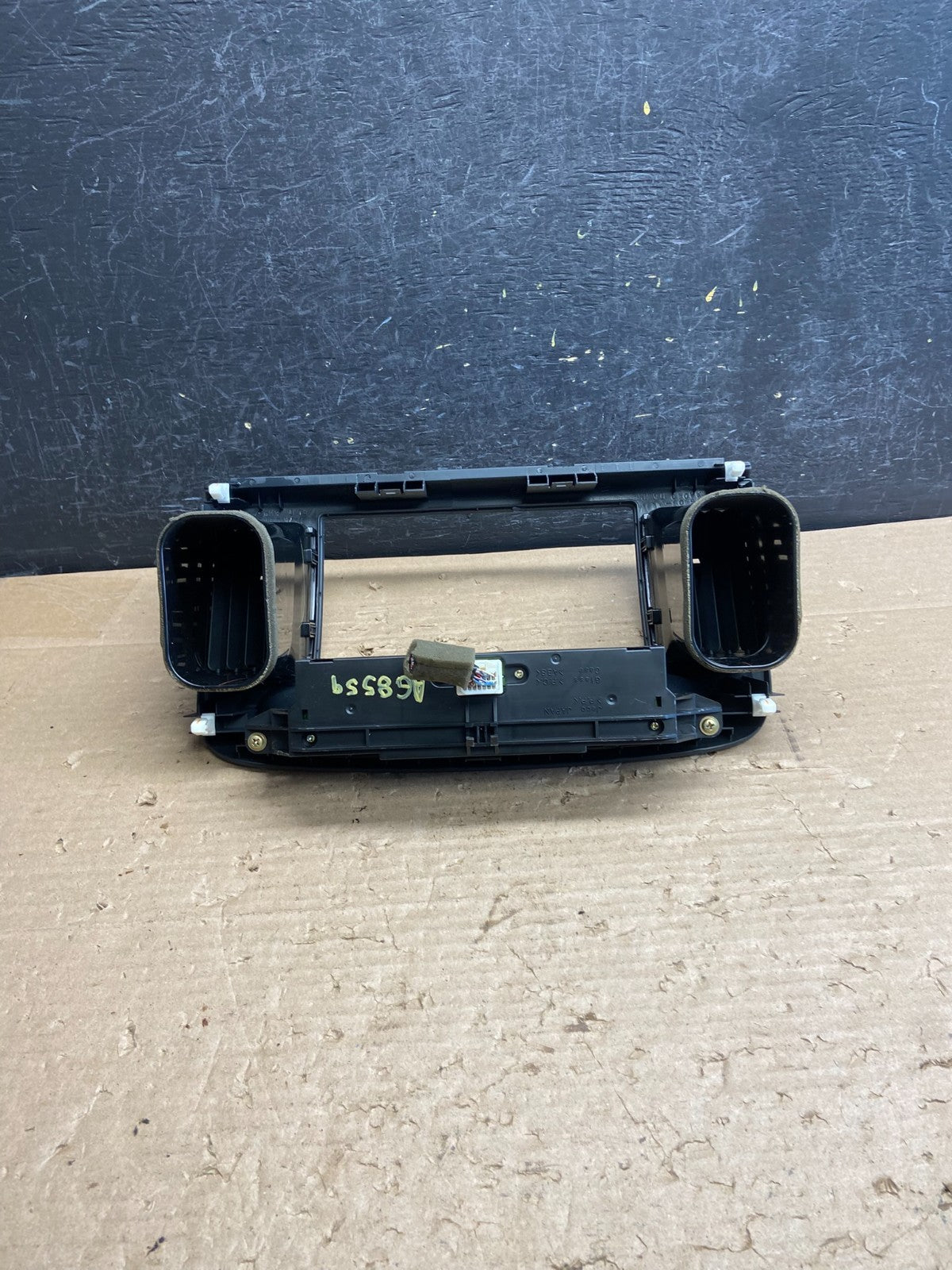 2005 2006 Toyota Camry Radio Center Console Air Vent Bezel Trim AG8559 DG4