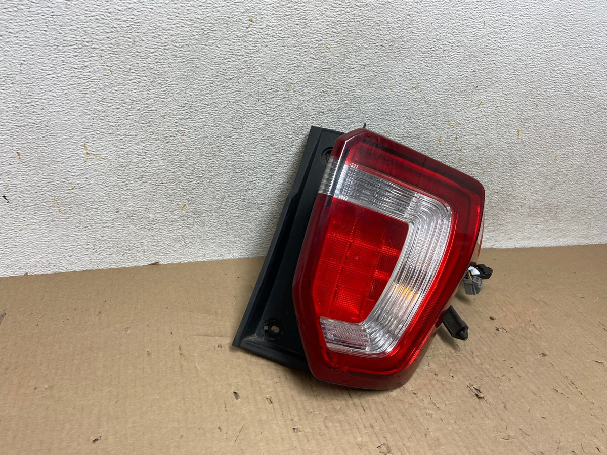 2016 -2019 Ford Explorer Right Passenger Side Rh Tail light AH5891 LK1