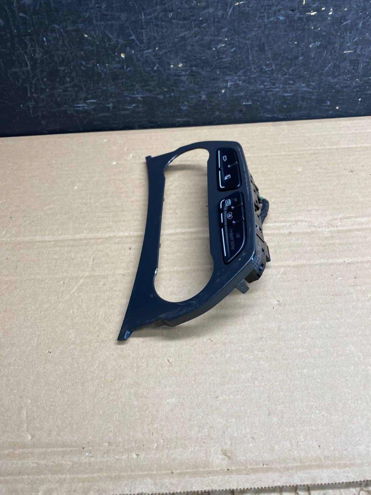 2013 to 2016 Ford Escape Climate Control Bezel CJ54-18522-BC AG00121