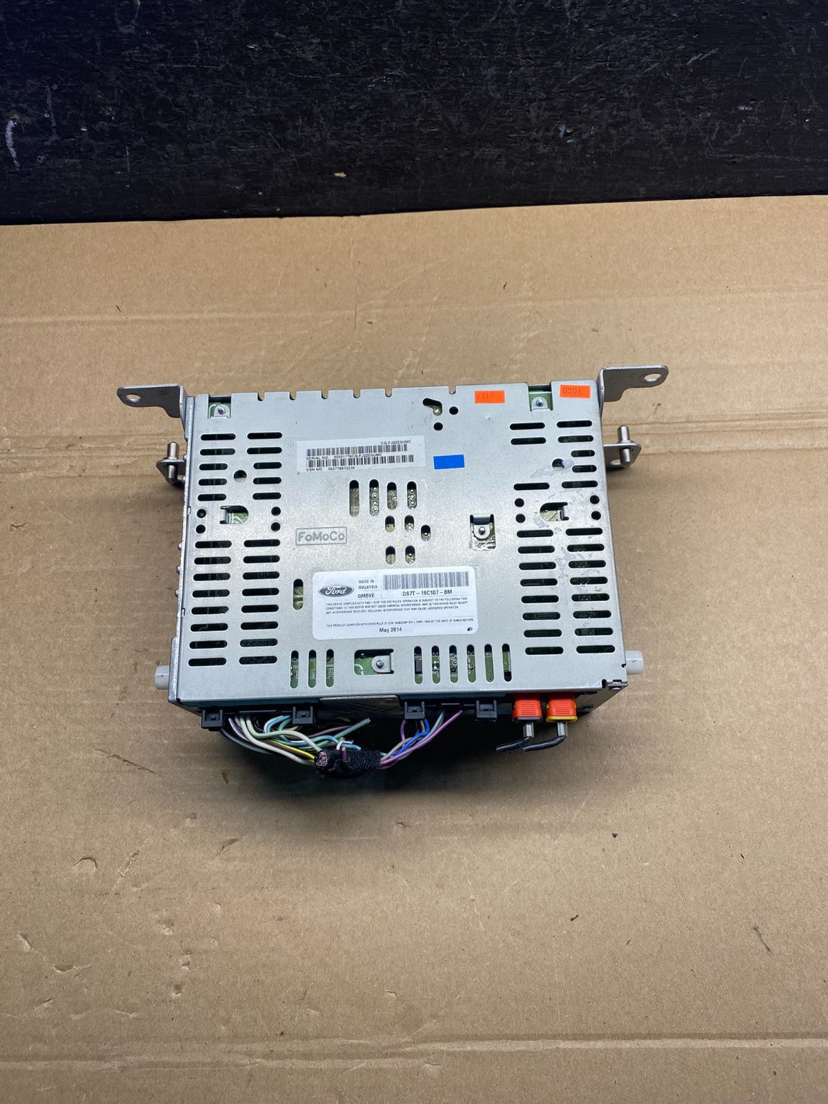 2013 to 2016 Ford Fusion Radio CD Player Reciver AD4937 DG4
