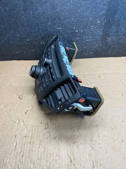 2009 to 2010 Acura TSX AM/FM CD Player Radio Audio System Air Vent AJ1625 DG2