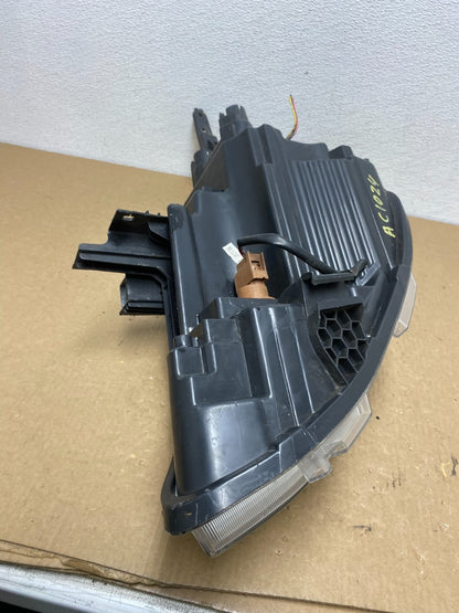 2015 to 2019 Nissan Versa Headlight Right Passenger RH Side Oem AC1024 DW7