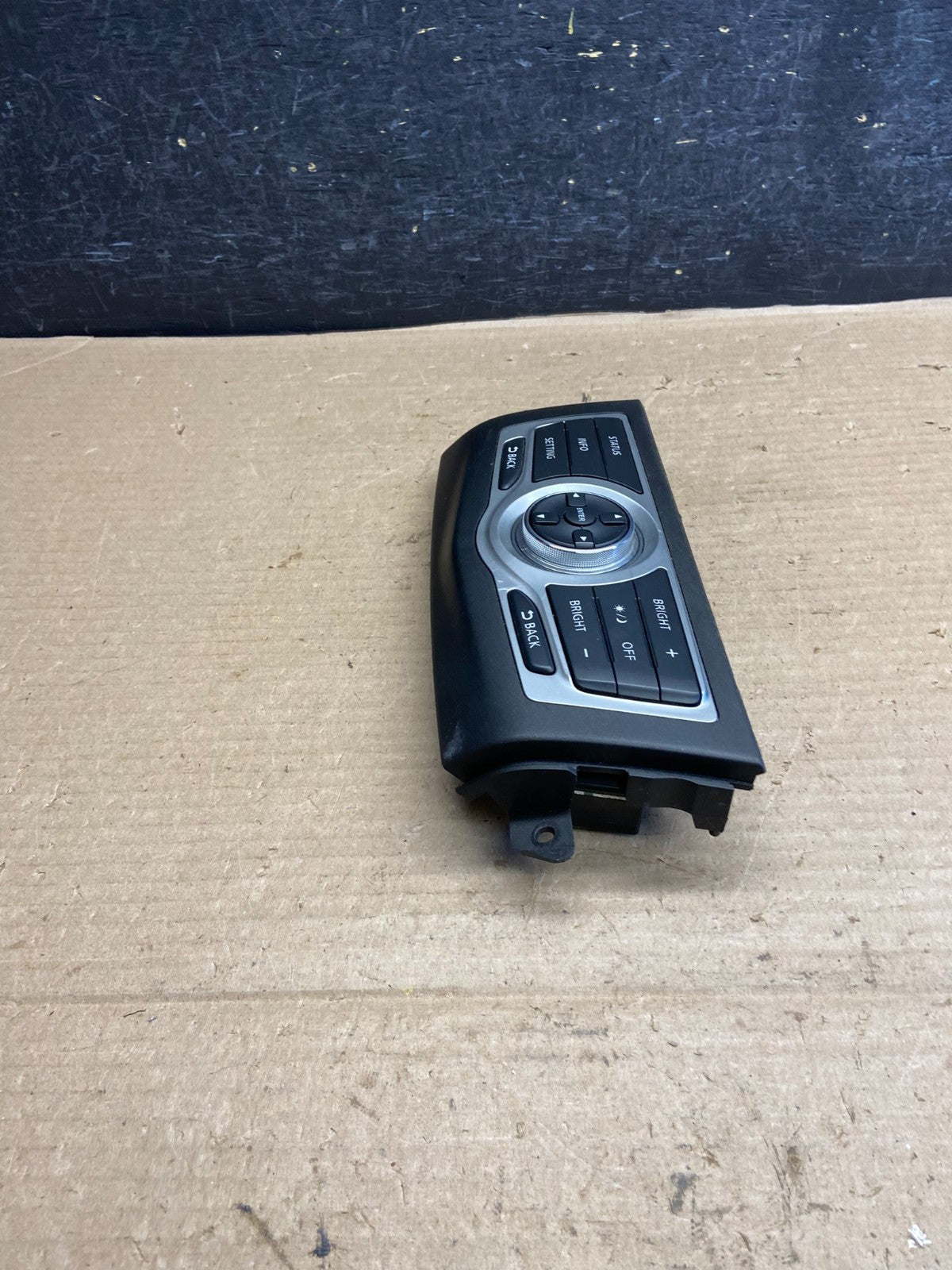 2009-2014 Nissan Murano AM FM Radio CD Control Panel AH3677 DG2