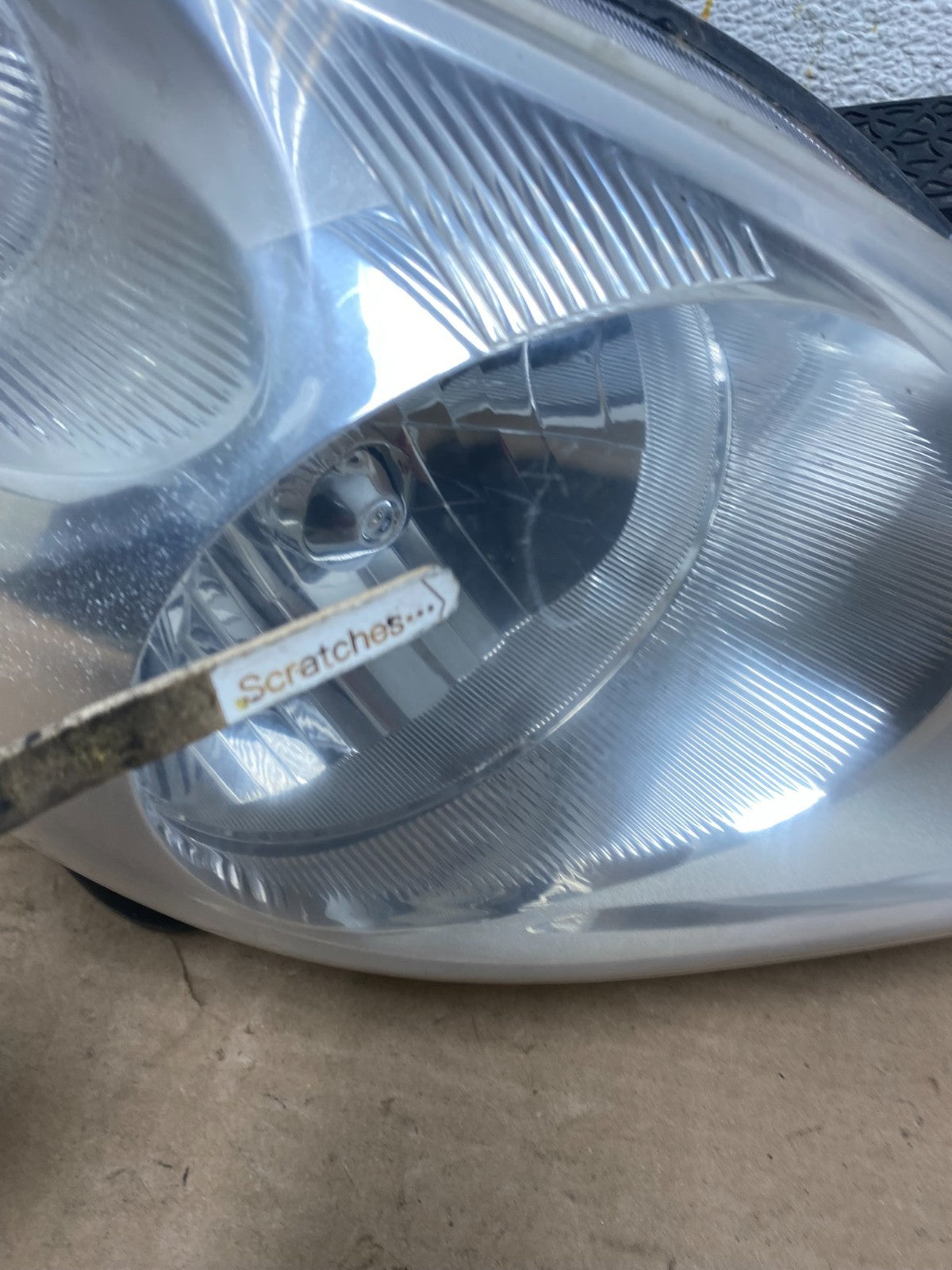 2013 to 2015 Chevrolet Spark Right Passenger RH Halogen Headlight AI0887 DW3