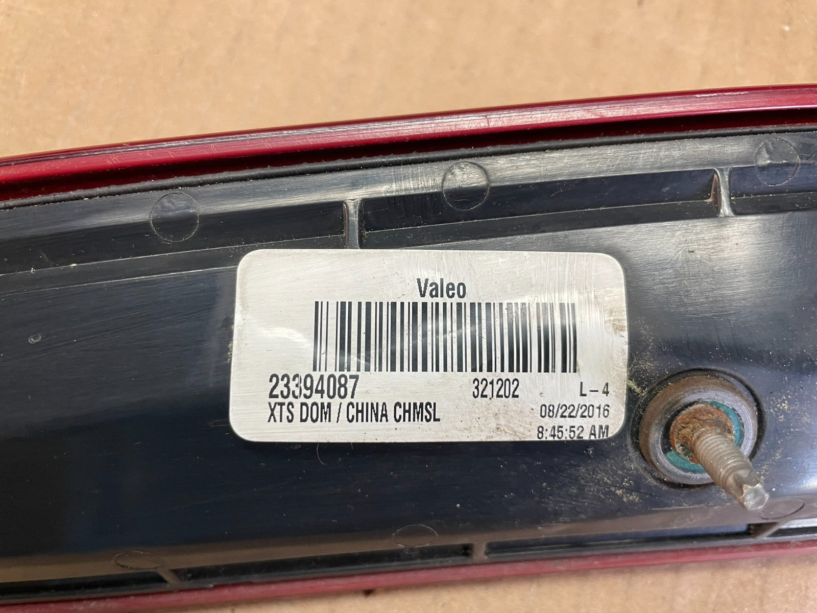 2013 to 2017 Cadillac XTS LED Third 3rd Center Tail Trunk Light AE3642 DG6