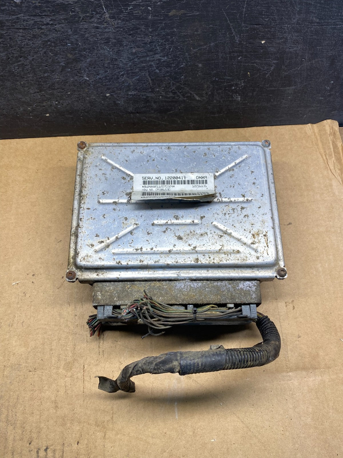 2001-2002 Silverado Tahoe Engine Computer Module 12200411 ECM ECU AH7201 DW0