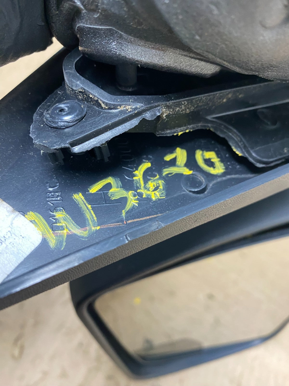 2010 to 2012 Mercury Mariner Left Driver LH Heated View Door Mirror W3620 DG7