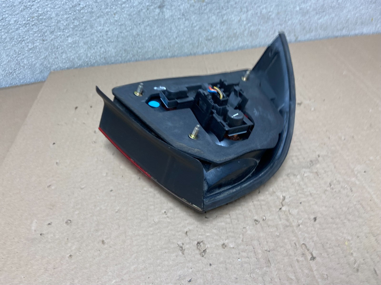 1999 to 2001 Saab 9-5 Right Passenger RH Tail Light Sedan OEM AB2466 LK3