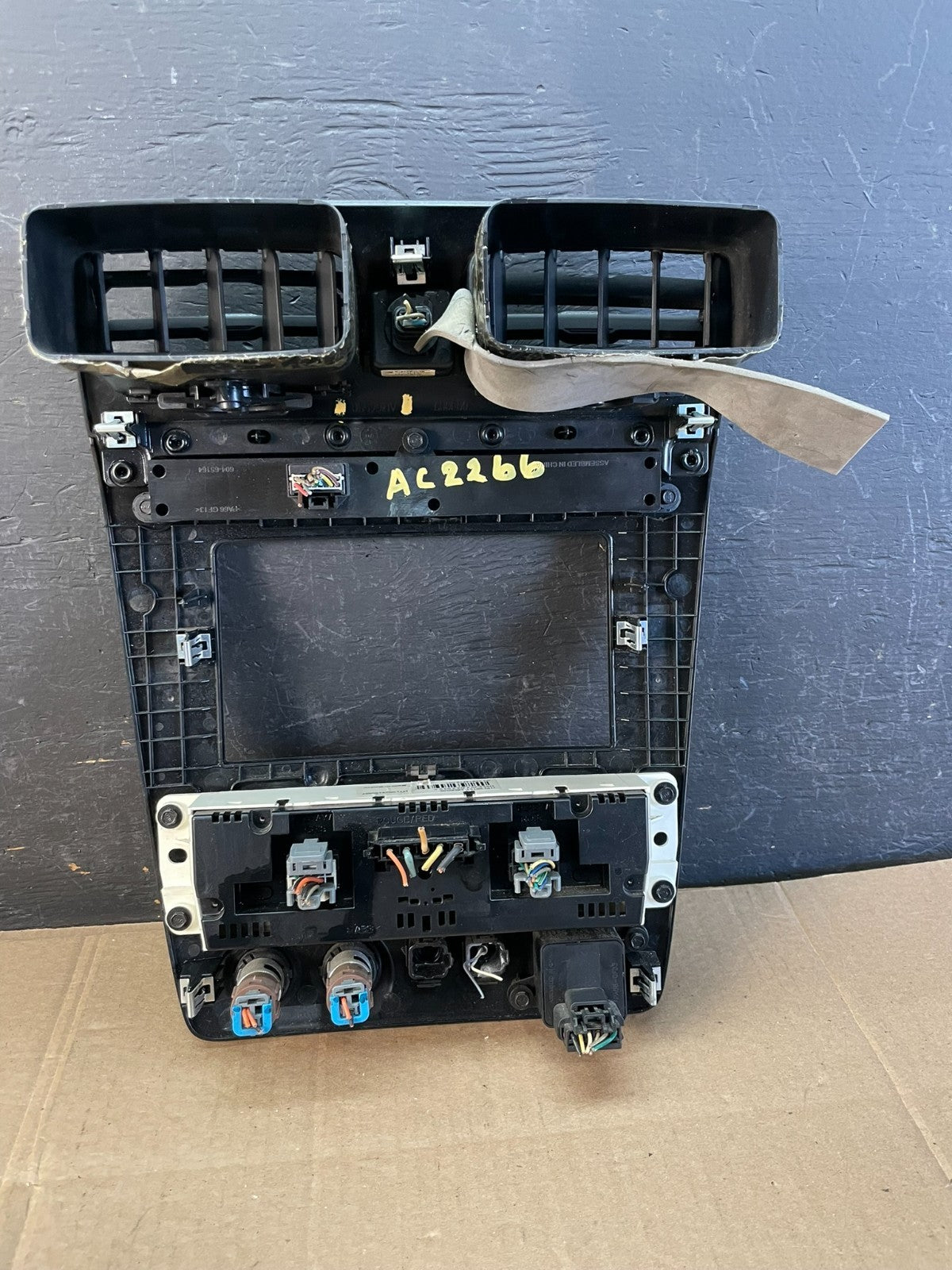 2006 to 2010 Hummer H3 Center Cosnole A/C Climate Control Radio Bezel ac2266 DG3