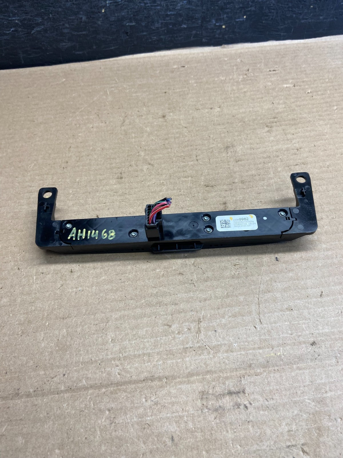 2013 - 2017 GMC Acadia Center Dash Hazard Warning Switch AH1468 DG3