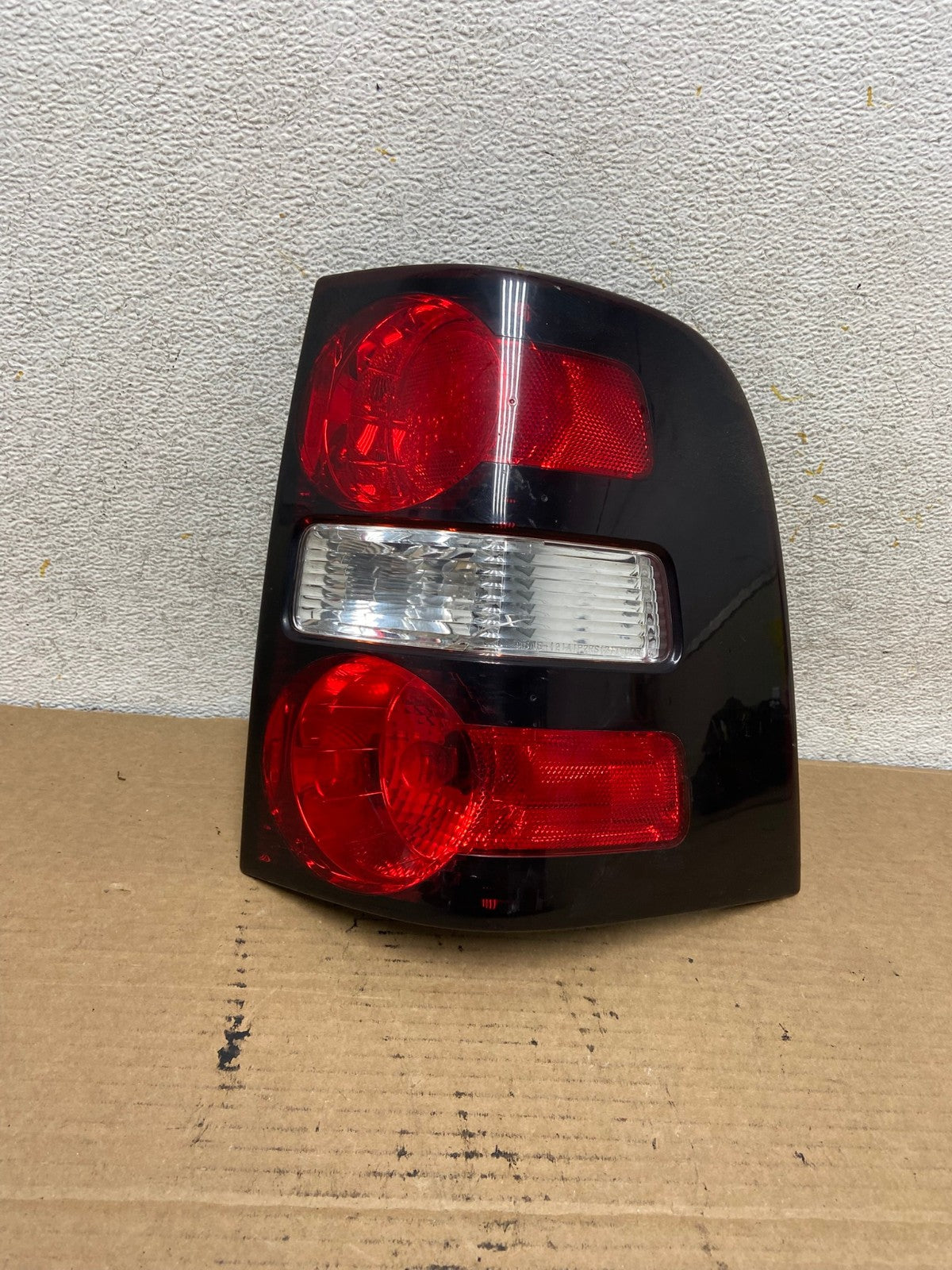 2006 to 2010 Ford Explorer Right Passenger Side Tail light AH4034 LK0