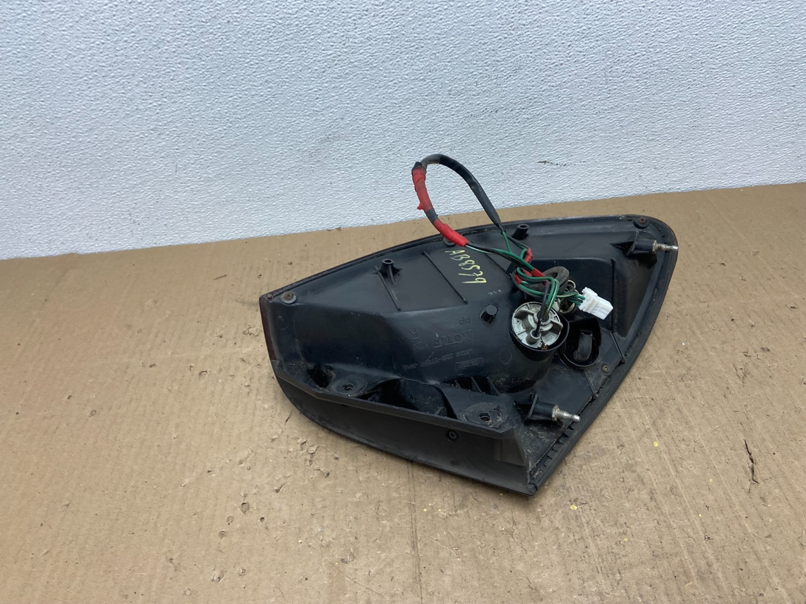 1991-1995 Dodge Stealth Right Passenger RH Side Tail Light AB8579 DW4
