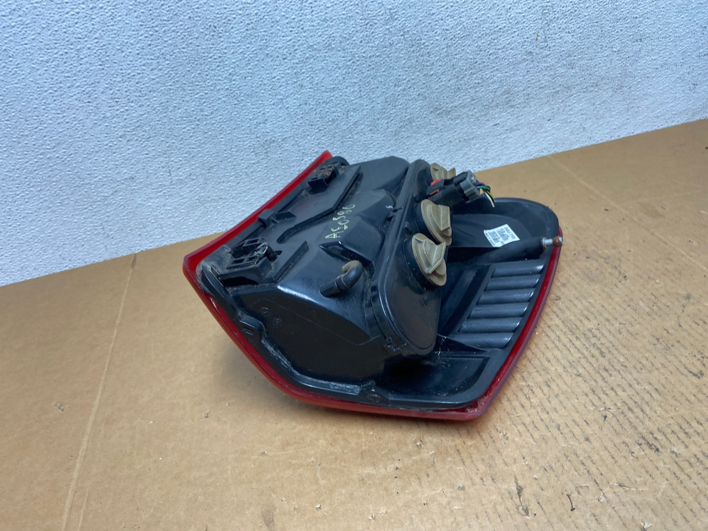 1999 - 2004 Jeep Grand Cherokee WJ Left Driver Lh Tail Light AE0580 LK3