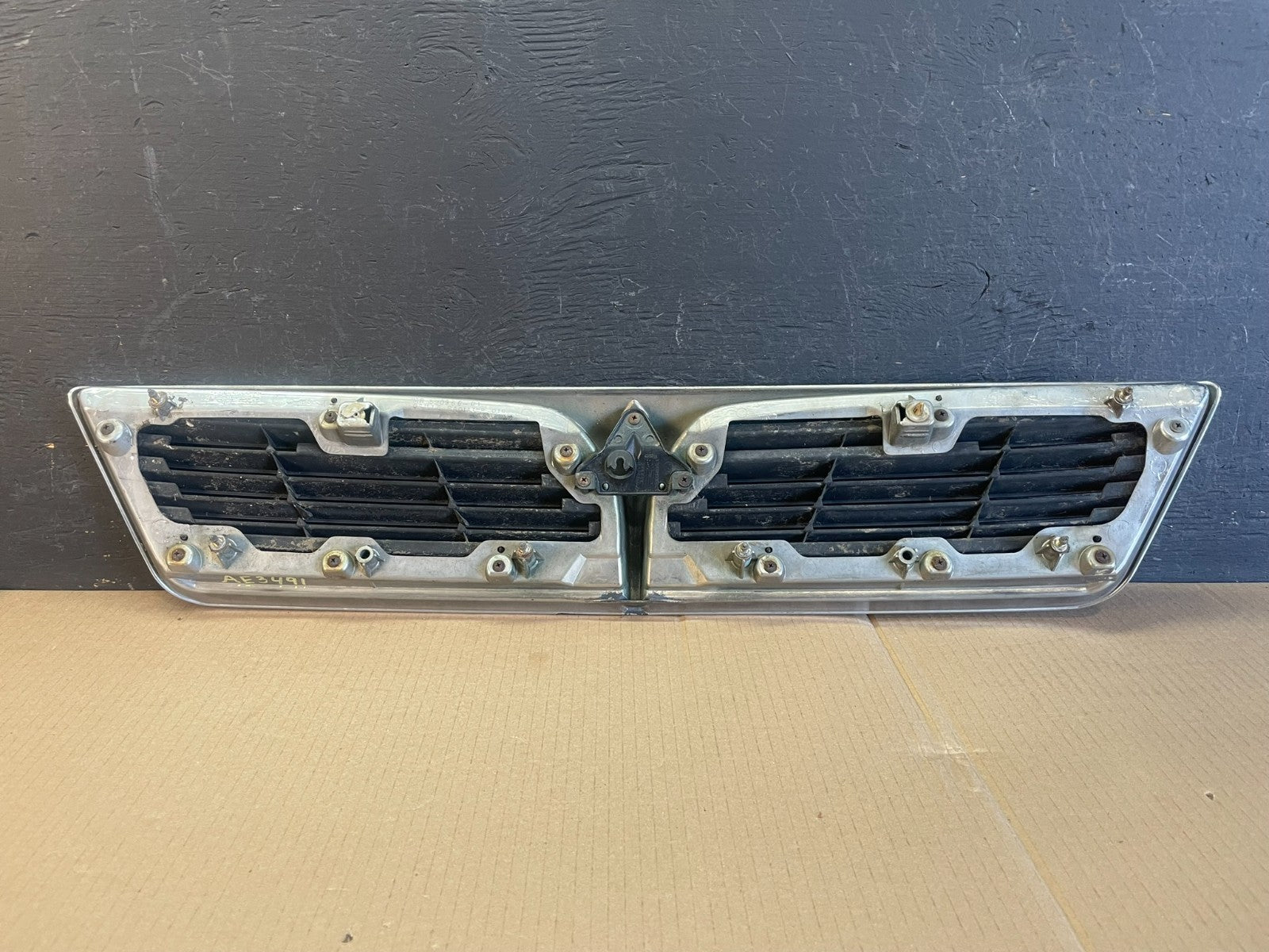 2002 2003 Mitsubishi Lancer Front Upper Radiator Grille Grill AE3491 DG3