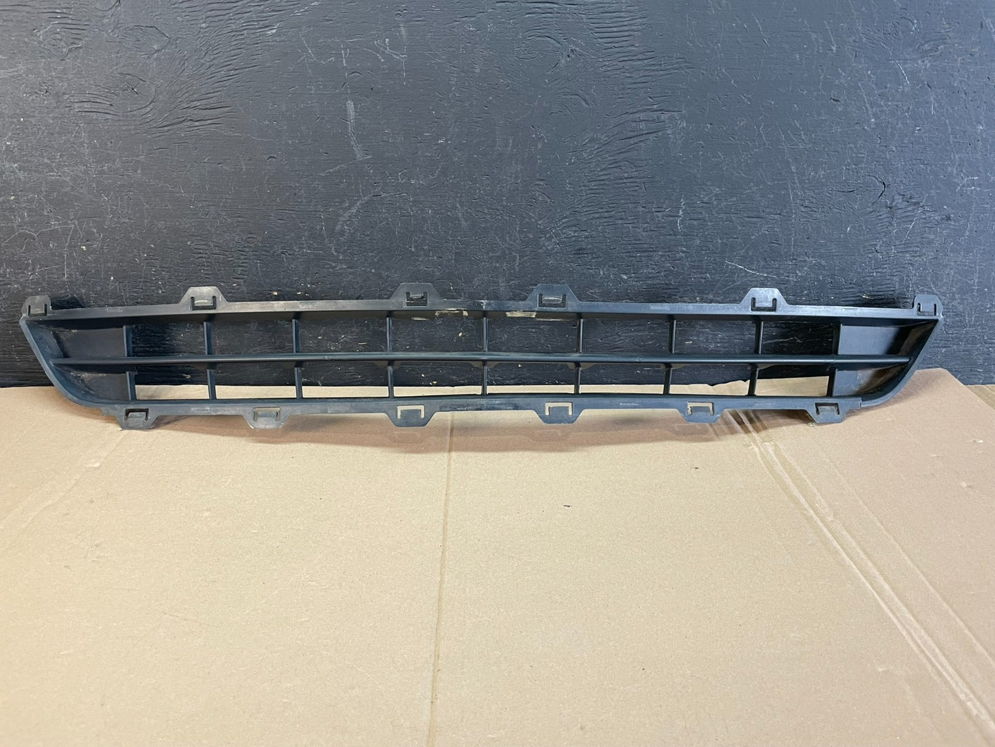 2010 to 2012 Lincoln MKZ Front Bumper Cover Grille Grill AD83090