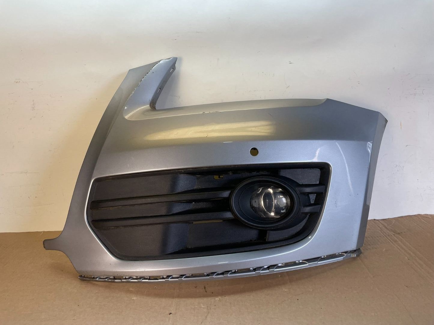 2009 to 2012 Audi Q5 Front Left Driver Side Bumper Cover ag7610 DG0